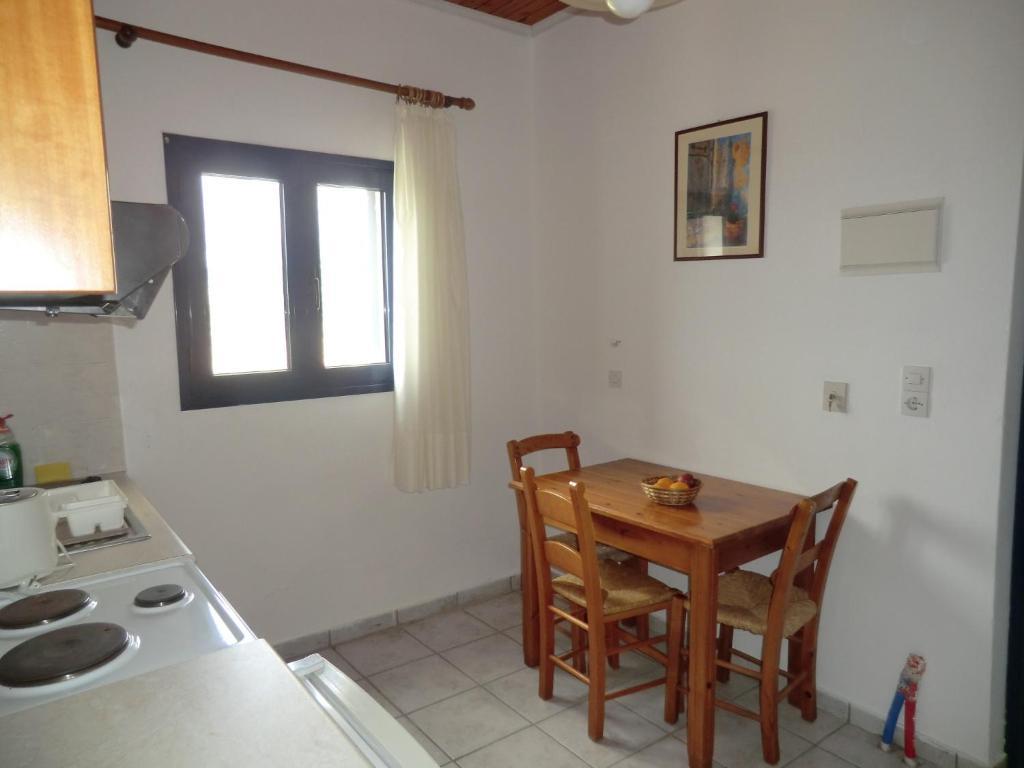 Flisvos Apartments Frangokastello Esterno foto